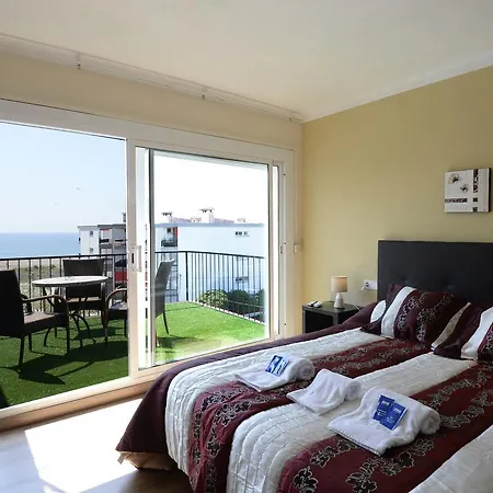 Playa Hotel *